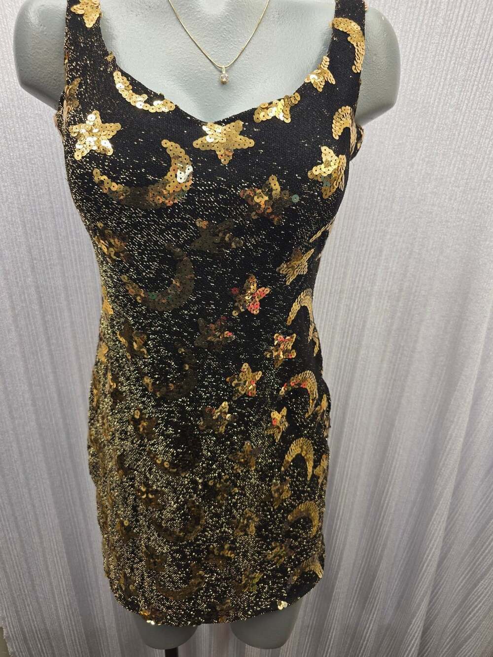 Vintage Flirtations a division of Alfred Angelo 7/8 Black Gold Sequin dress